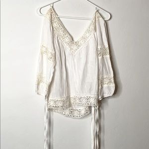 White Light Airy Mid Sleeve Blouse